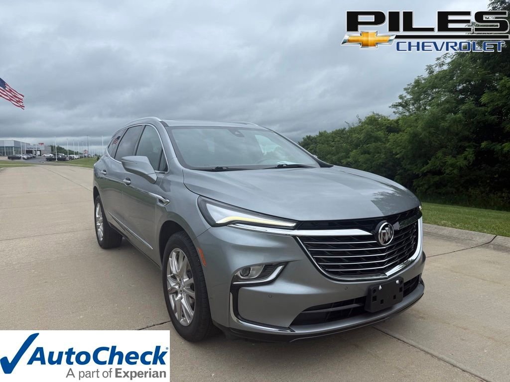 Used 2023 Buick Enclave Essence w/ Experience Buick Package AWD/4WD video 1