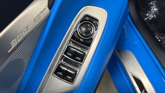 Used 2020 Chevrolet Corvette Stingray Premium Conv w/ 3LT Preferred Equipment Group RWD image 23
