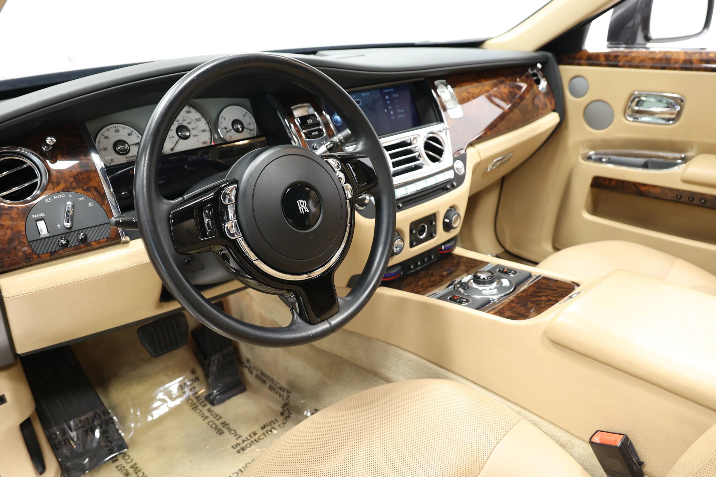 Used 2011 Rolls-Royce Ghost image 22