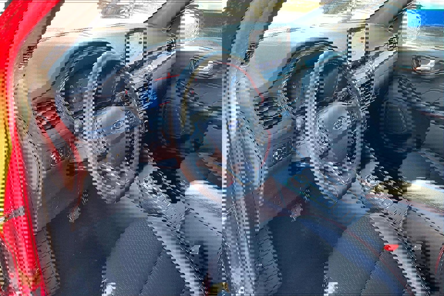 Used 2025 Ford Escape ST-Line image 12