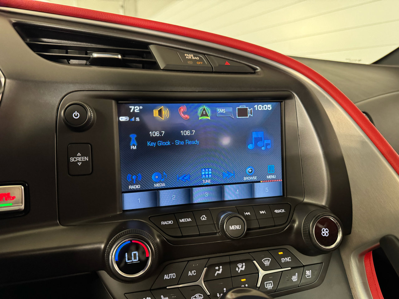 Used 2018 Chevrolet Corvette Stingray Coupe w/ 2LT Preferred Equipment Group image 22