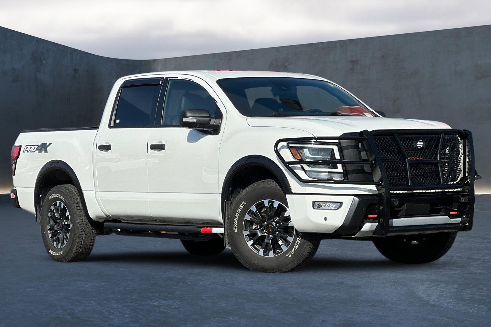 Used 2022 Nissan Titan PRO-4X w/ Pro-4x Convenience Package