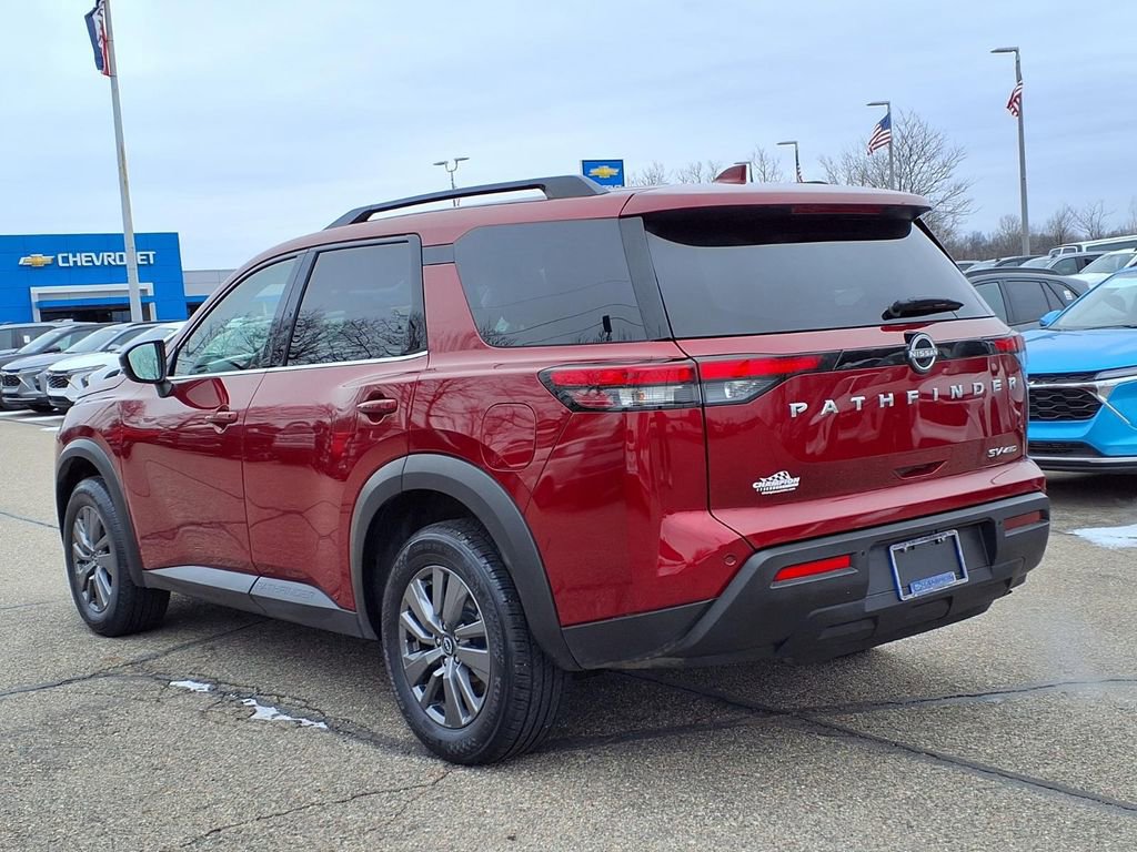 Used 2024 Nissan Pathfinder SV image 7