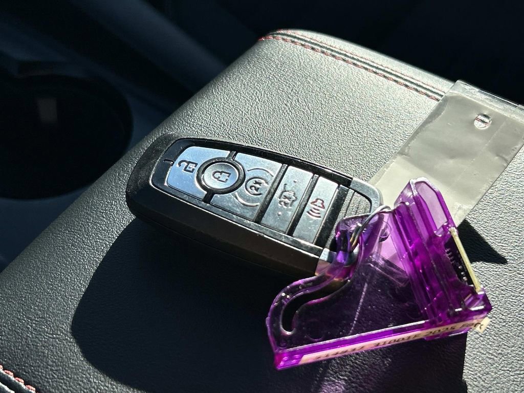 Used 2025 Ford Explorer ST-Line w/ ST-Line Street Pack image 30