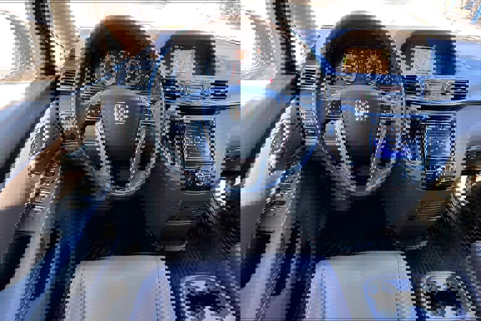 Used 2014 Honda Odyssey Touring Elite image 6