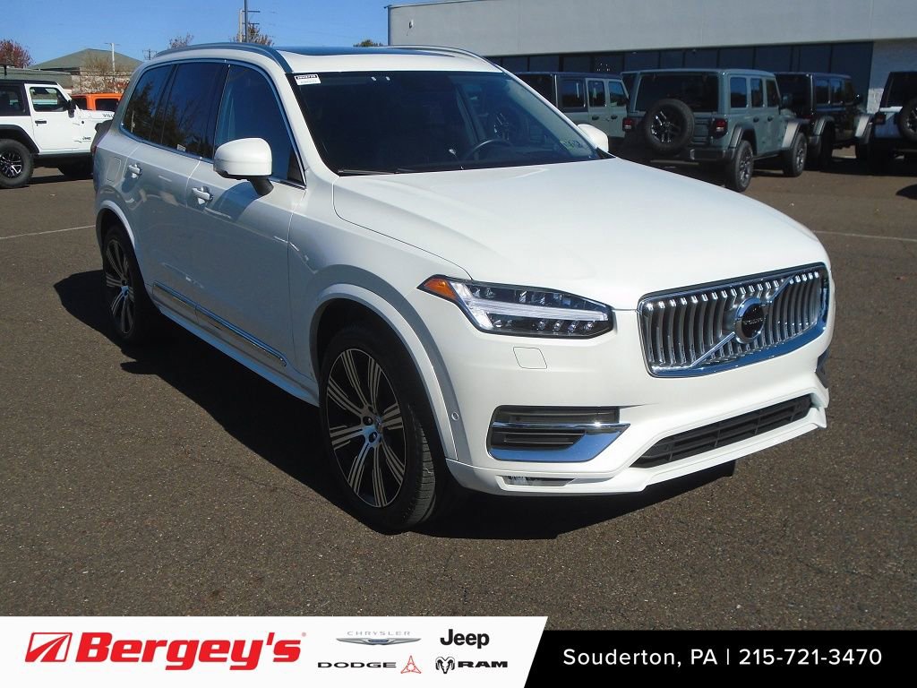 Used 2022 Volvo XC90 T6 Inscription w/ Advanced Package image 1