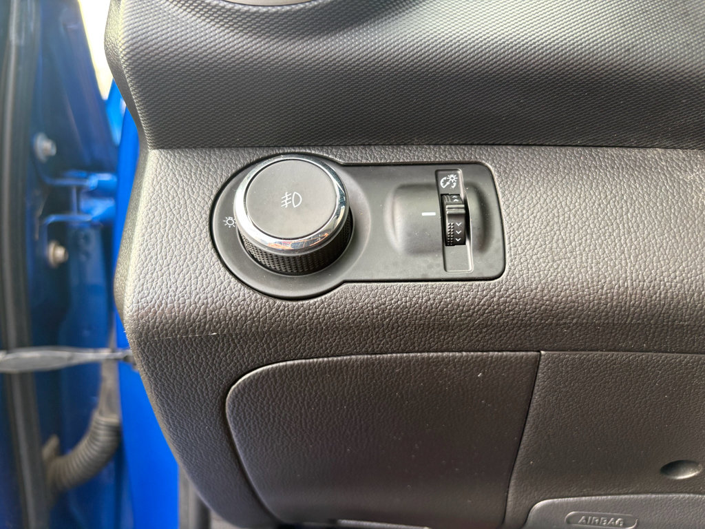 Used 2020 Chevrolet Sonic Premier w/ LPO, Performance Package image 10