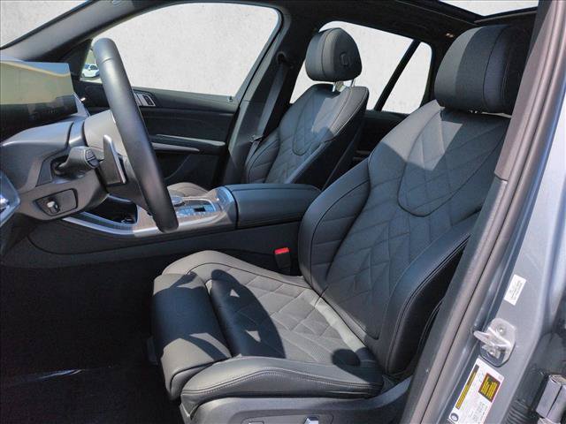 Used 2026 BMW X5 xDrive40i w/ M Sport Package AWD/4WD image 17