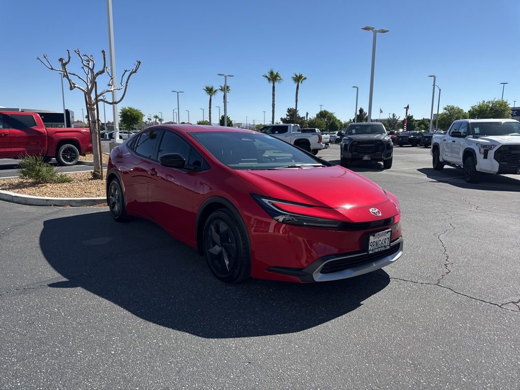 Used 2024 Toyota Prius Prime SE FWD image 4