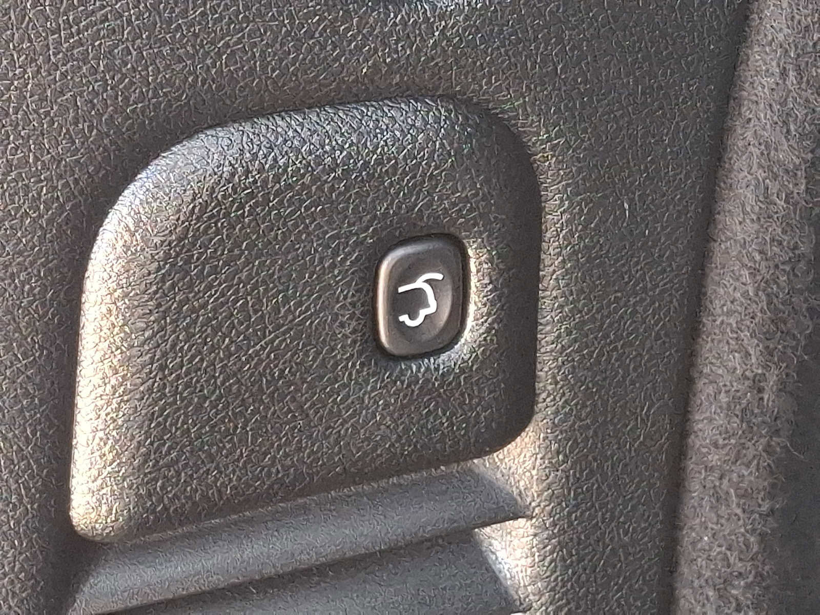 Used 2018 Dodge Durango GT w/ Premium Group image 30