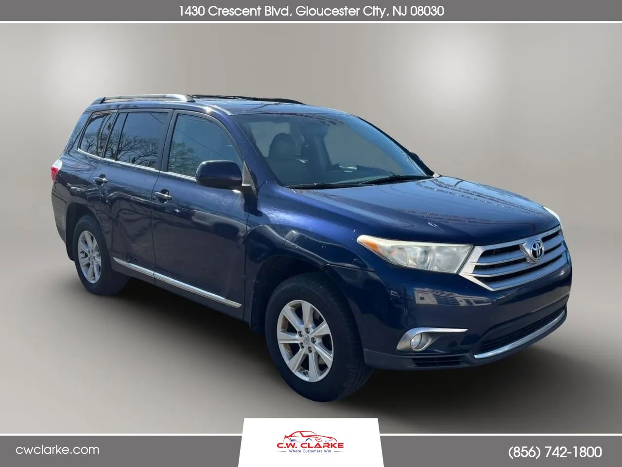 Used 2011 Toyota Highlander SE w/ Tow Pkg AWD/4WD image 2