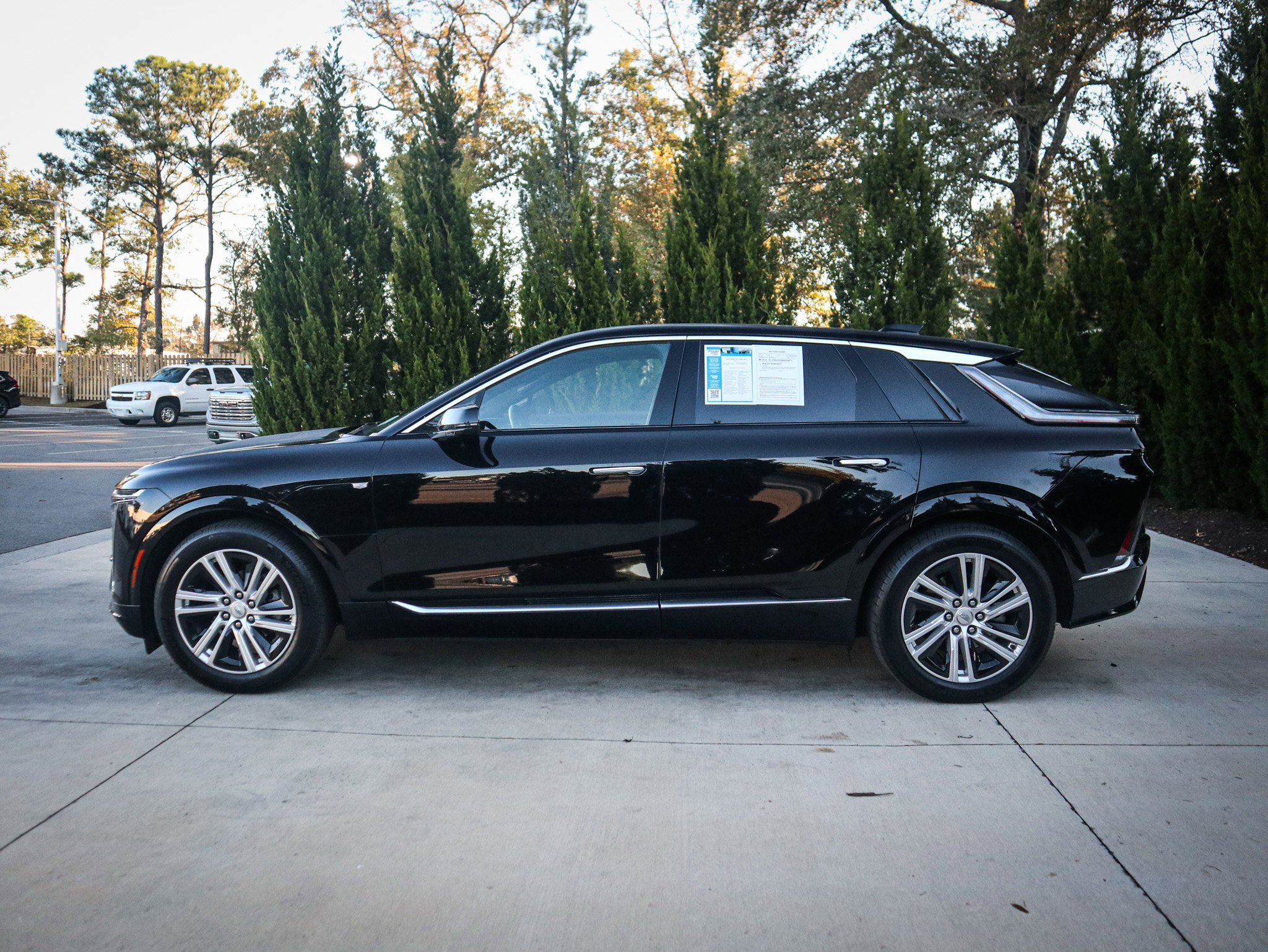 Used 2024 Cadillac Lyriq Tech image 7