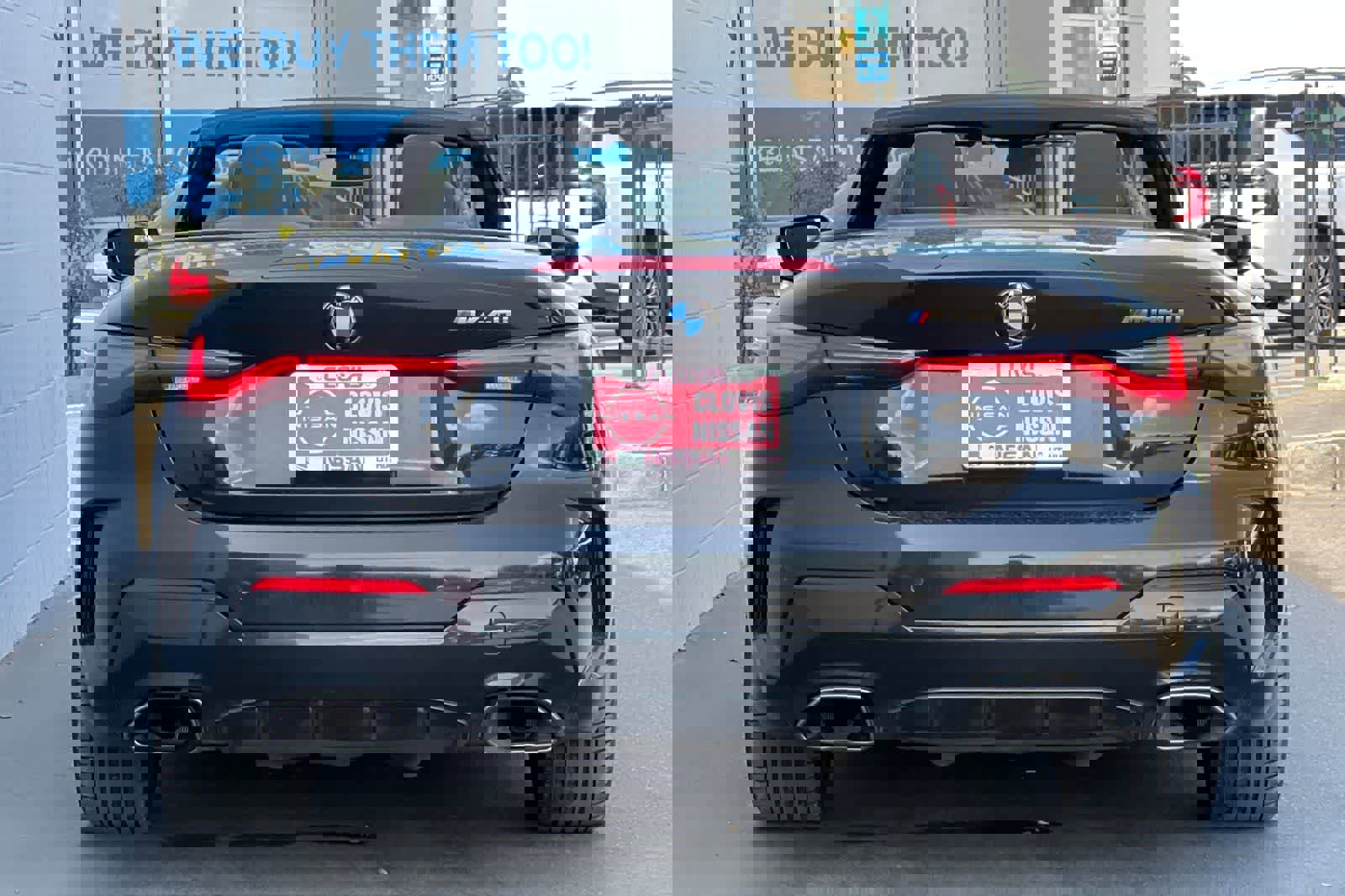 Used 2023 BMW M440i Convertible image 7