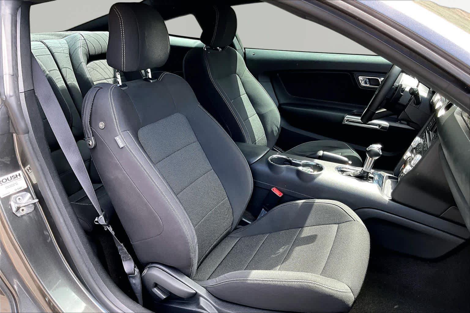 Used 2015 Ford Mustang Coupe w/ Equipment Group 051A RWD image 9