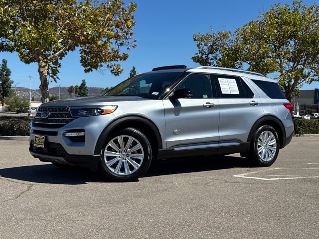 Used 2022 Ford Explorer King Ranch w/ Premium Technology Package image 3