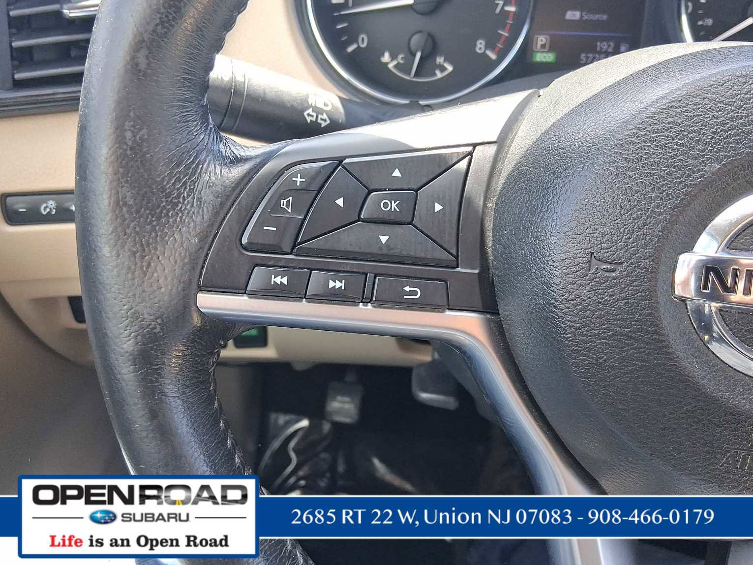 Used 2018 Nissan Rogue SV w/ Sun & Sound Touring Package image 22