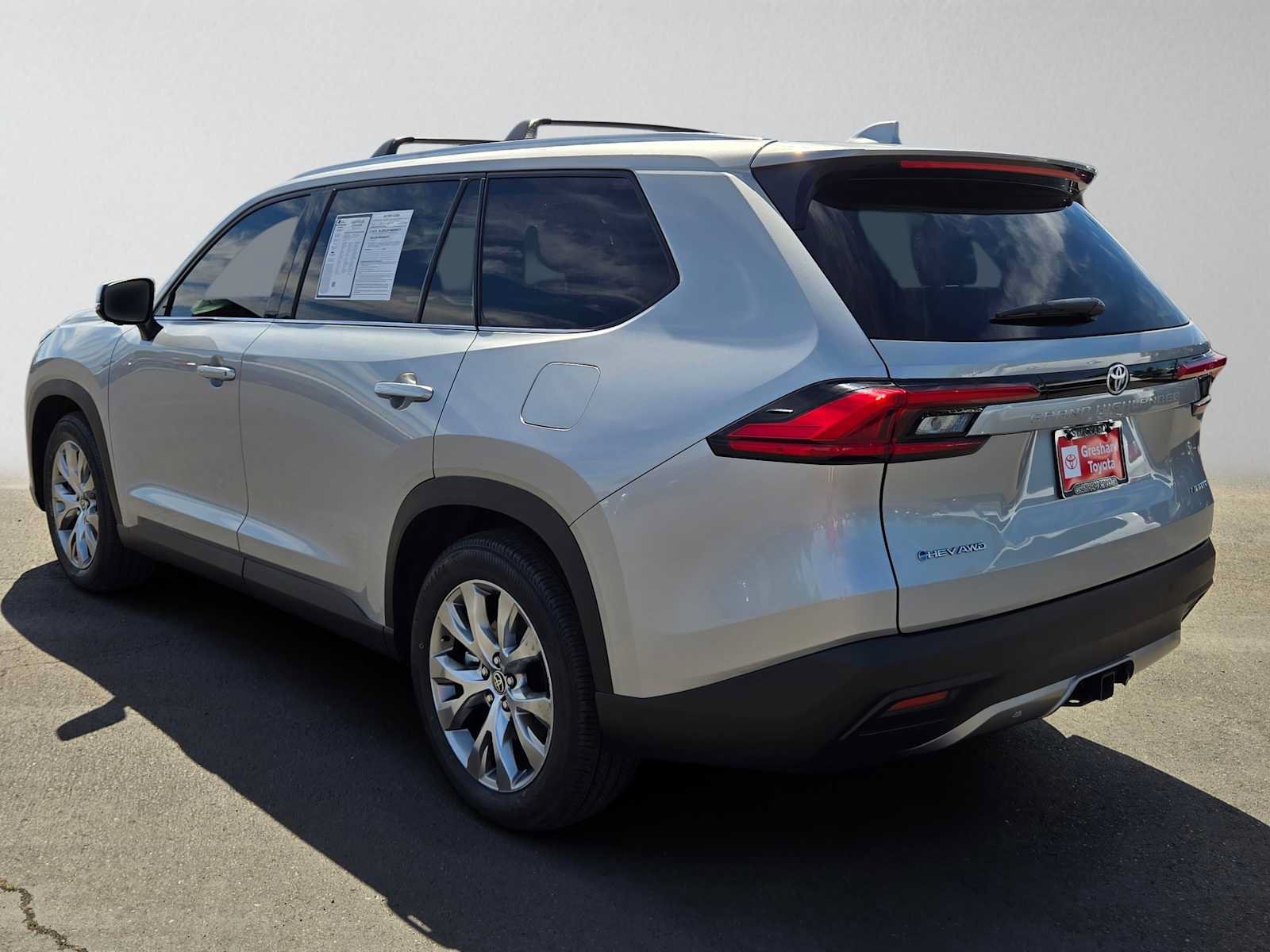 Used 2024 Toyota Grand Highlander AWD Hybrid image 6