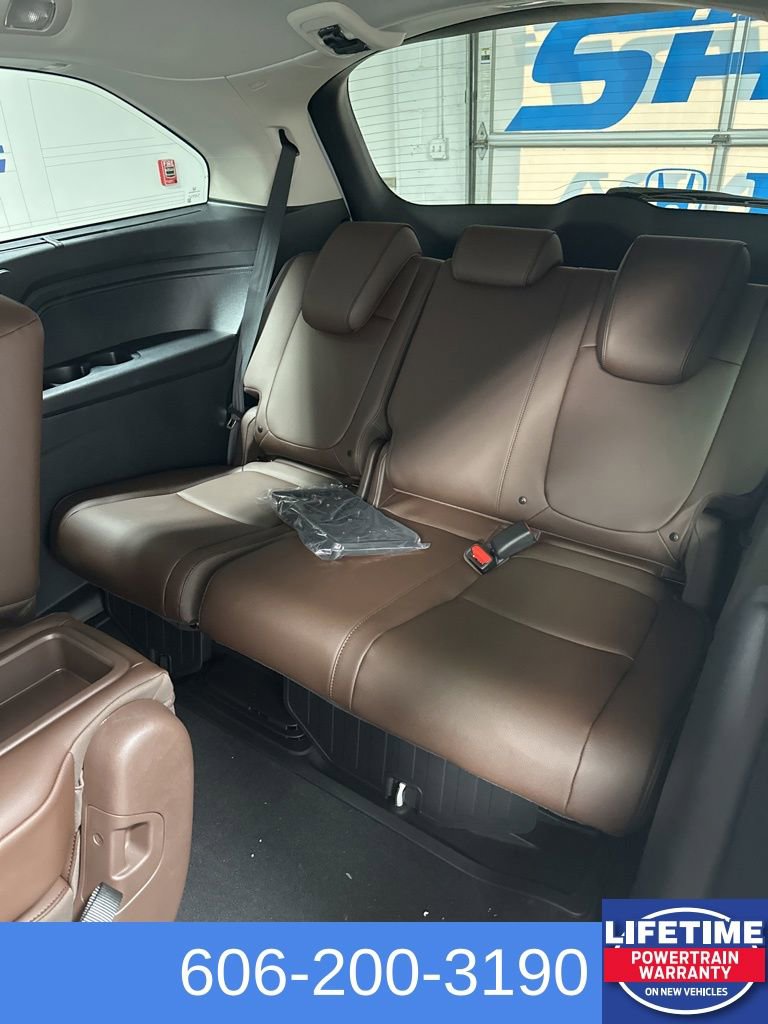 New 2026 Honda Odyssey Touring image 19