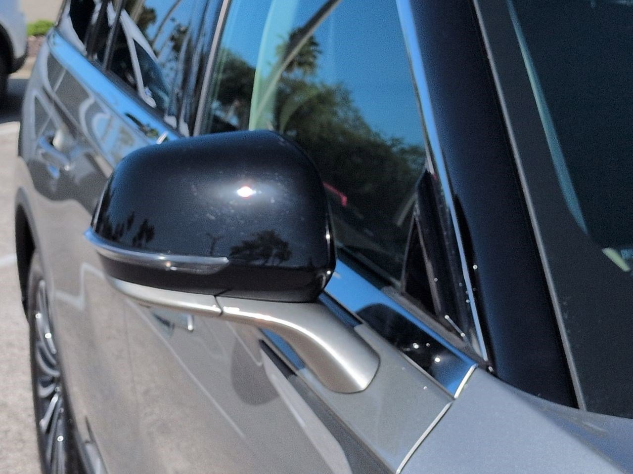 Certified 2023 Lincoln Aviator Reserve RWD image 13