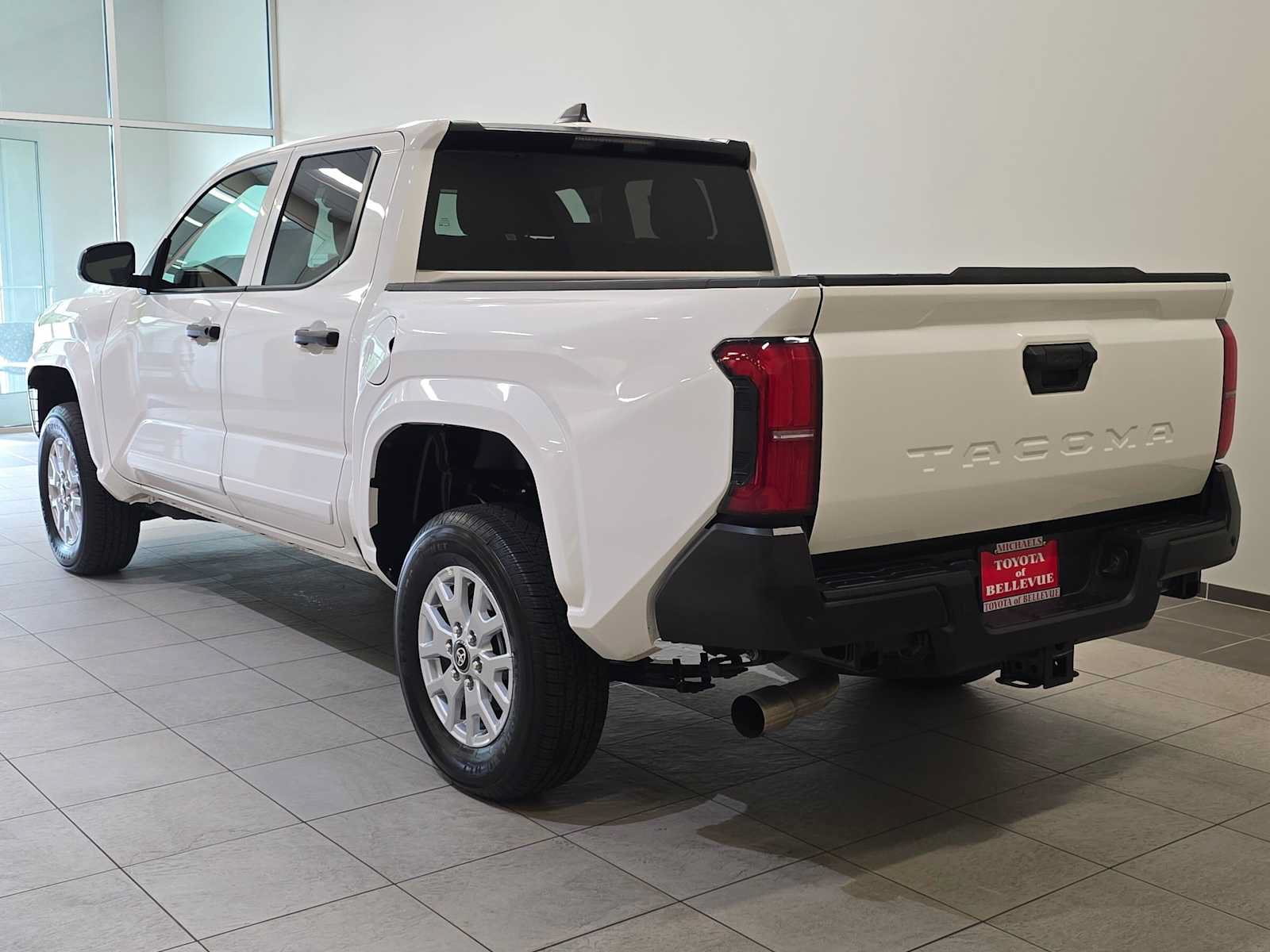 Certified 2025 Toyota Tacoma SR RWD image 4