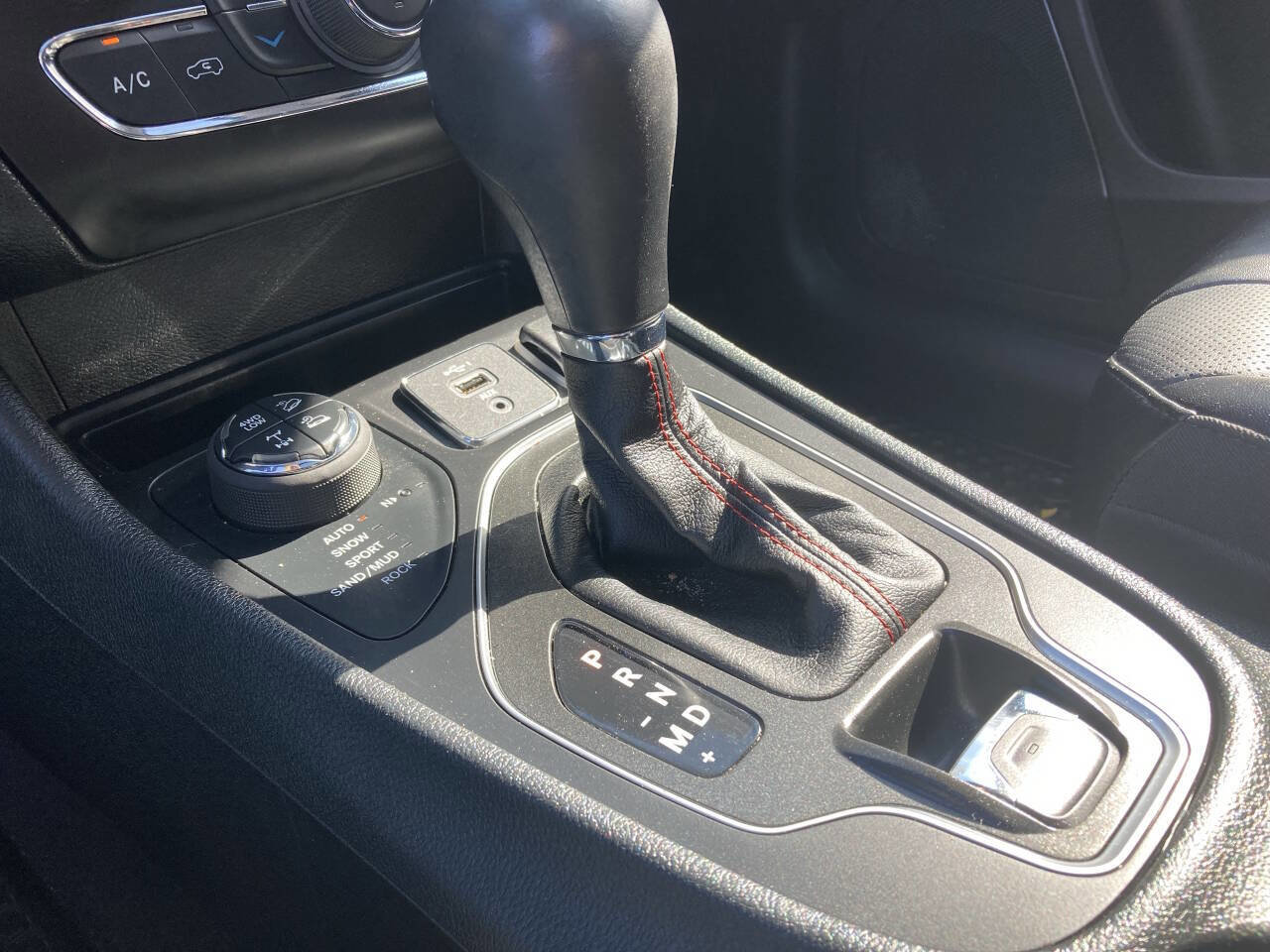 Used 2022 Jeep Cherokee Trailhawk w/ Sun, Sound & Nav Group image 25