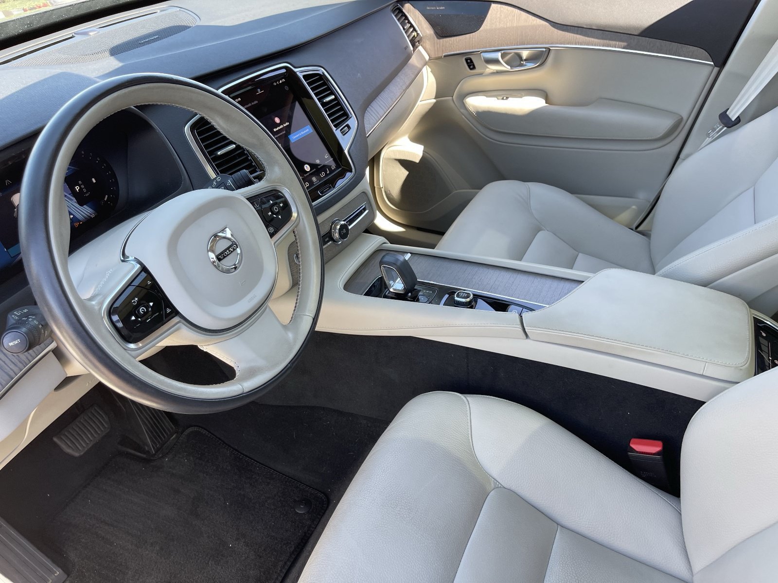 Used 2024 Volvo XC90 B6 Plus AWD/4WD image 20