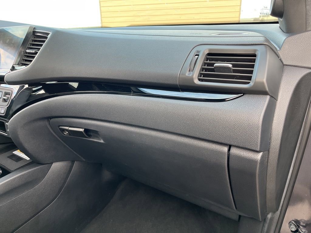 Certified 2019 Honda Passport Touring image 30