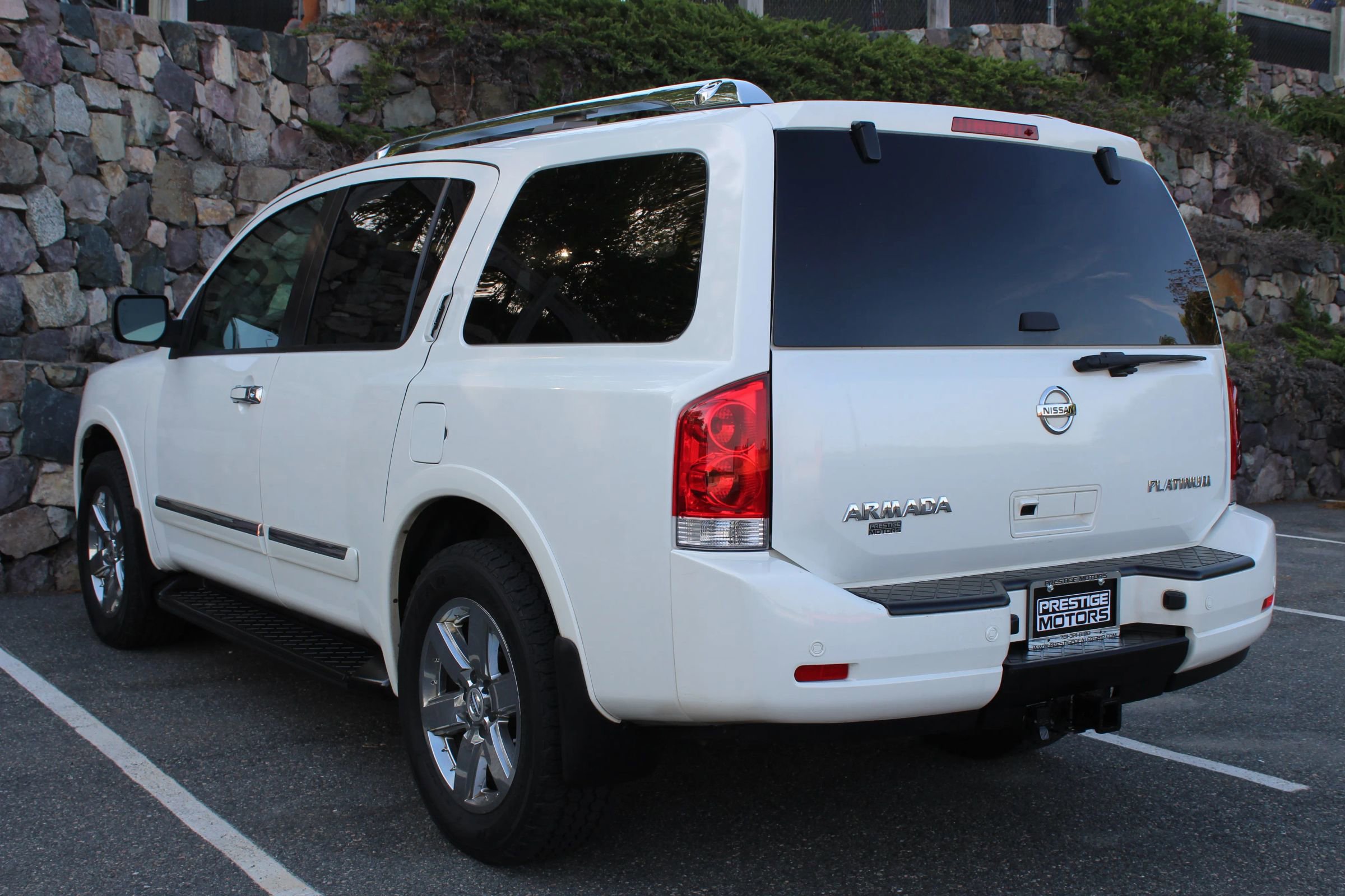Used 2014 Nissan Armada Platinum image 7