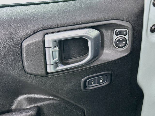 Used 2023 Jeep Wrangler Unlimited w/ Sun & Screen Package AWD/4WD image 26