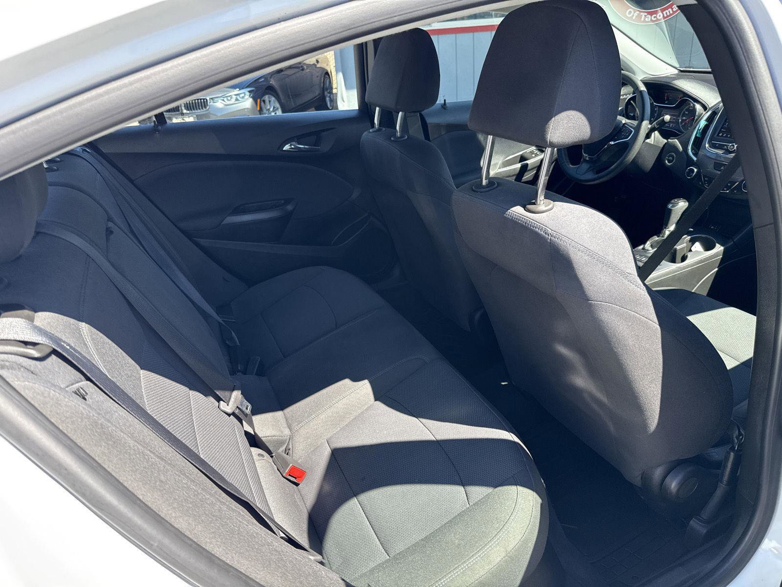 Used 2019 Chevrolet Cruze LT w/ Convenience Package image 19