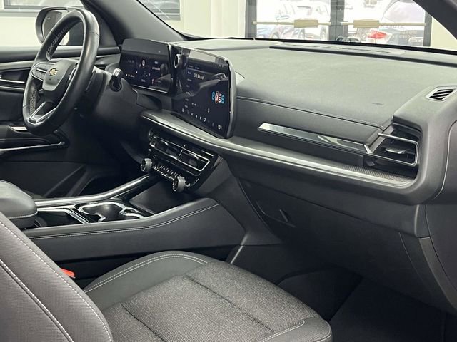 Used 2024 Chevrolet Traverse LT image 28