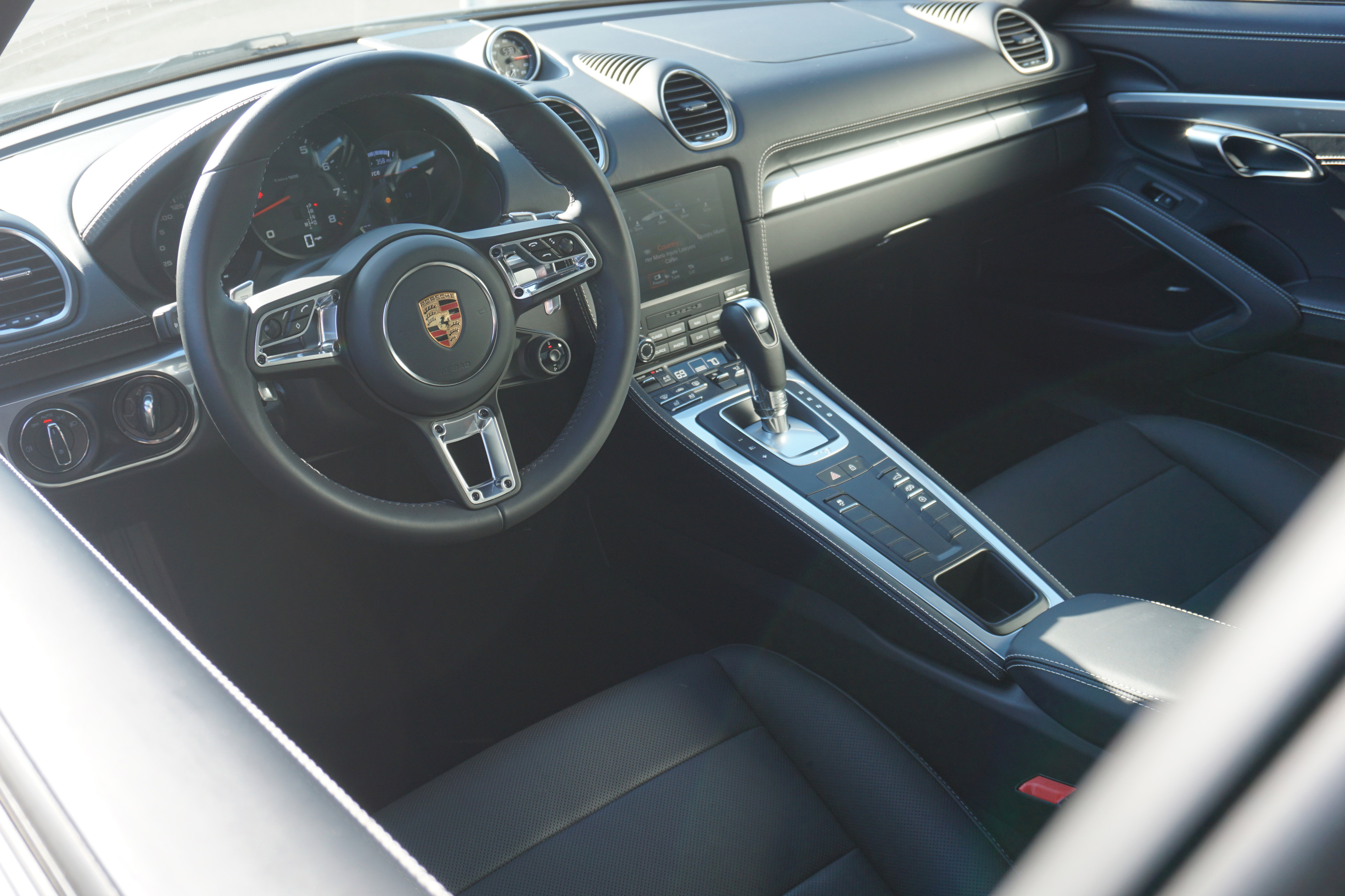 Certified 2024 Porsche 718 Cayman RWD image 4