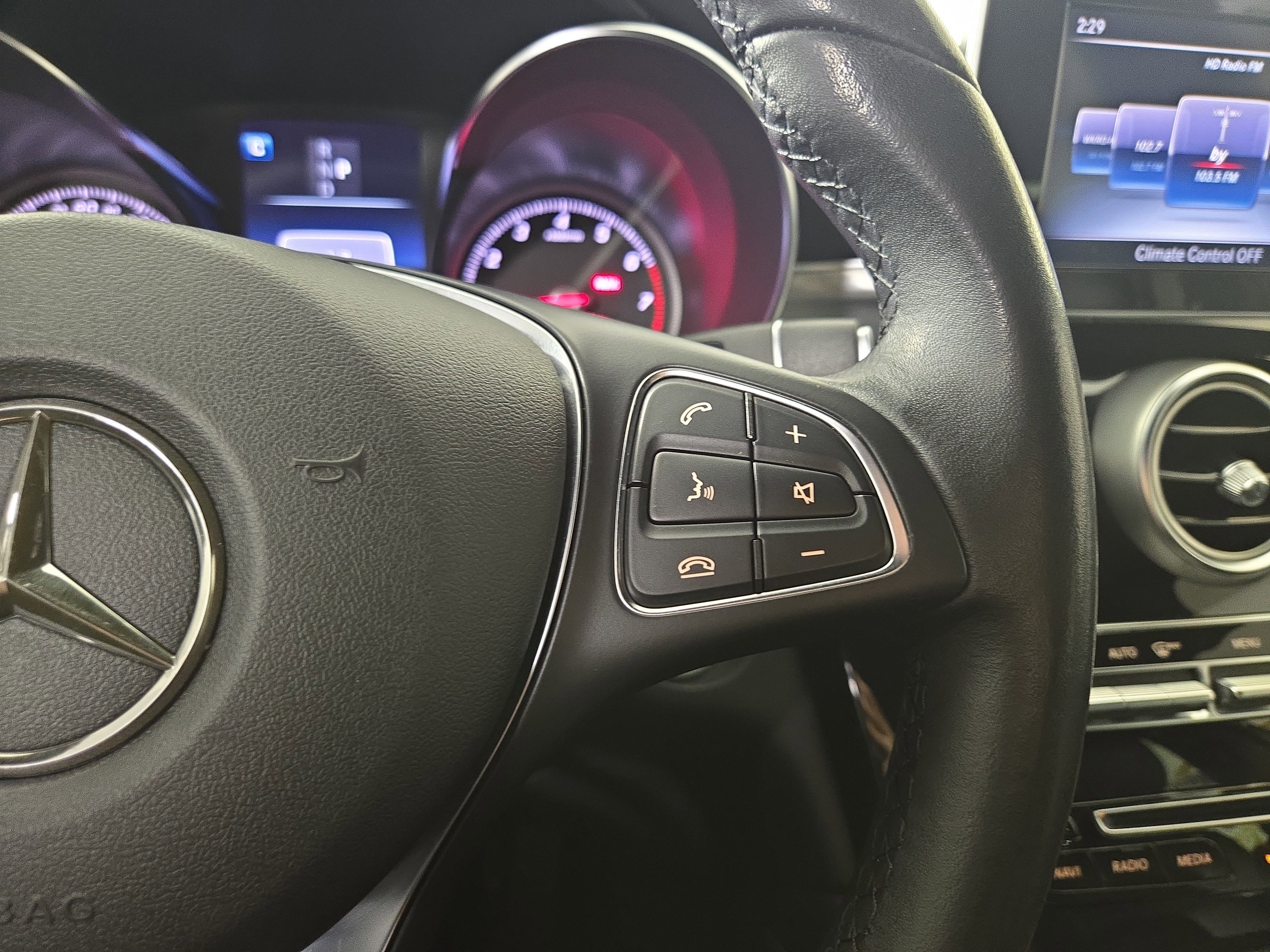 Used 2017 Mercedes-Benz GLC 300 4MATIC image 16