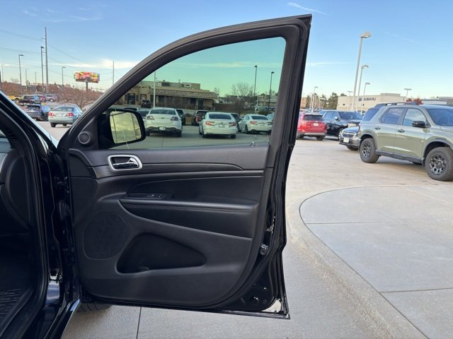 Used 2021 Jeep Grand Cherokee Laredo X image 25