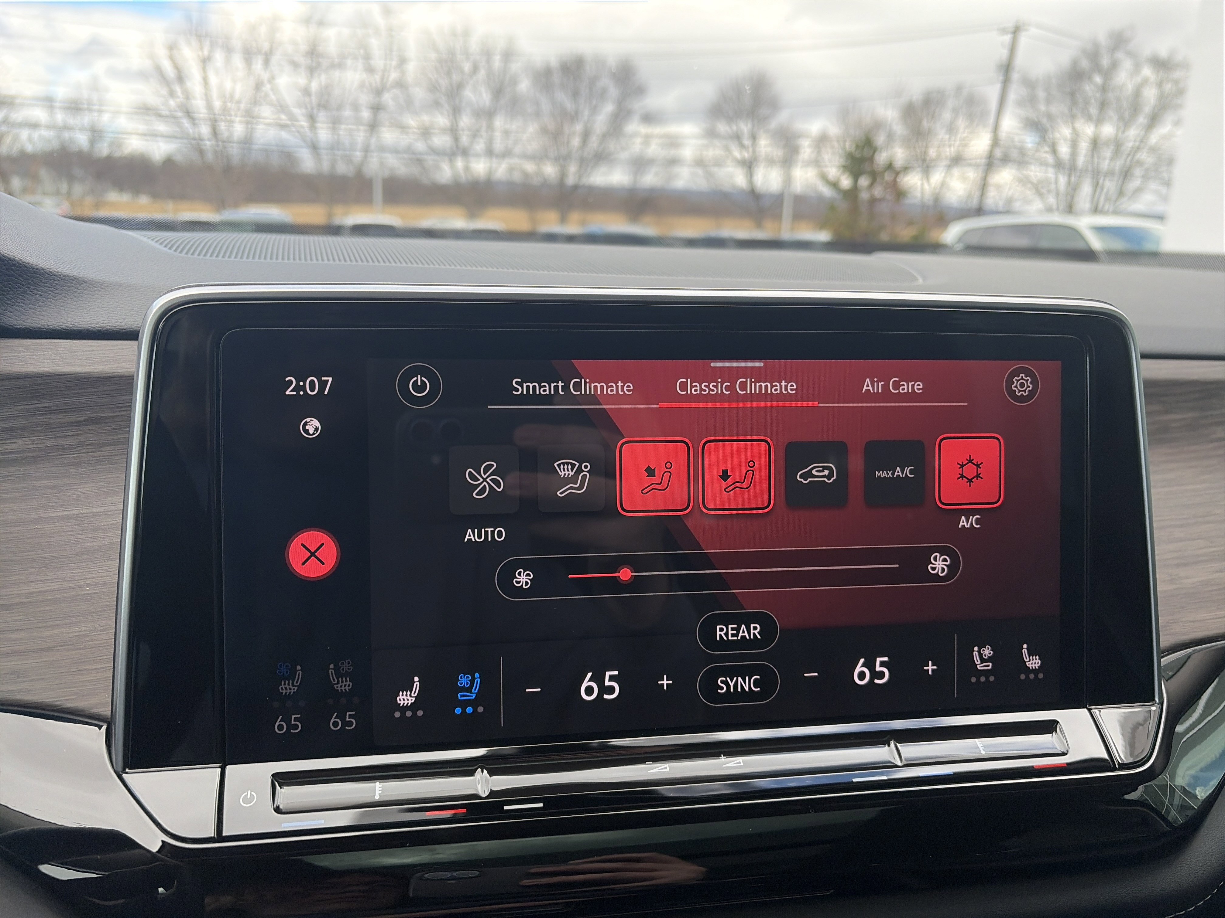 Used 2024 Volkswagen Atlas SEL image 50