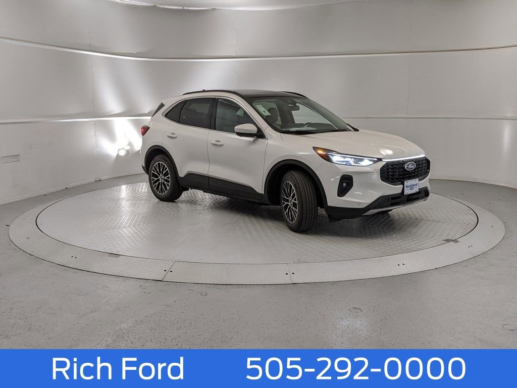New 2025 Ford Escape SE w/ PHEV Premium Package