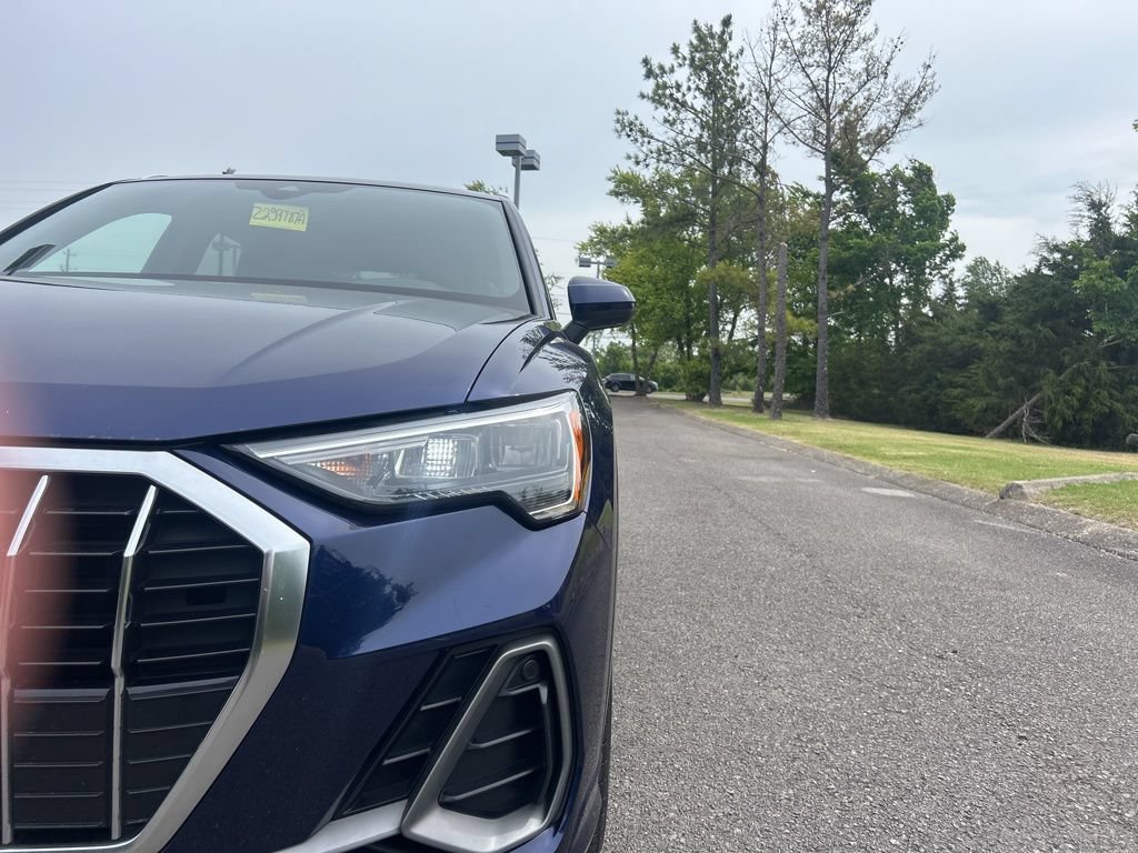 Used 2021 Audi Q3 2.0T Premium w/ Convenience Package AWD/4WD image 11