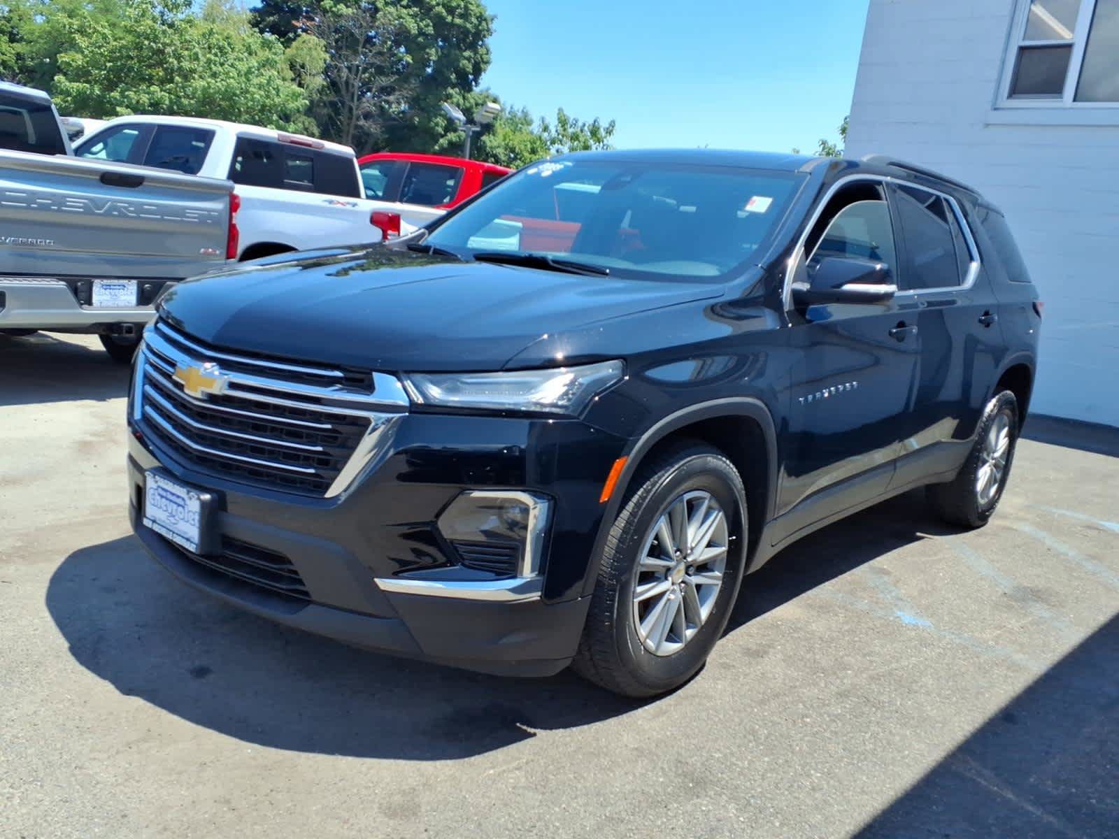 Certified 2023 Chevrolet Traverse LT AWD/4WD image 3