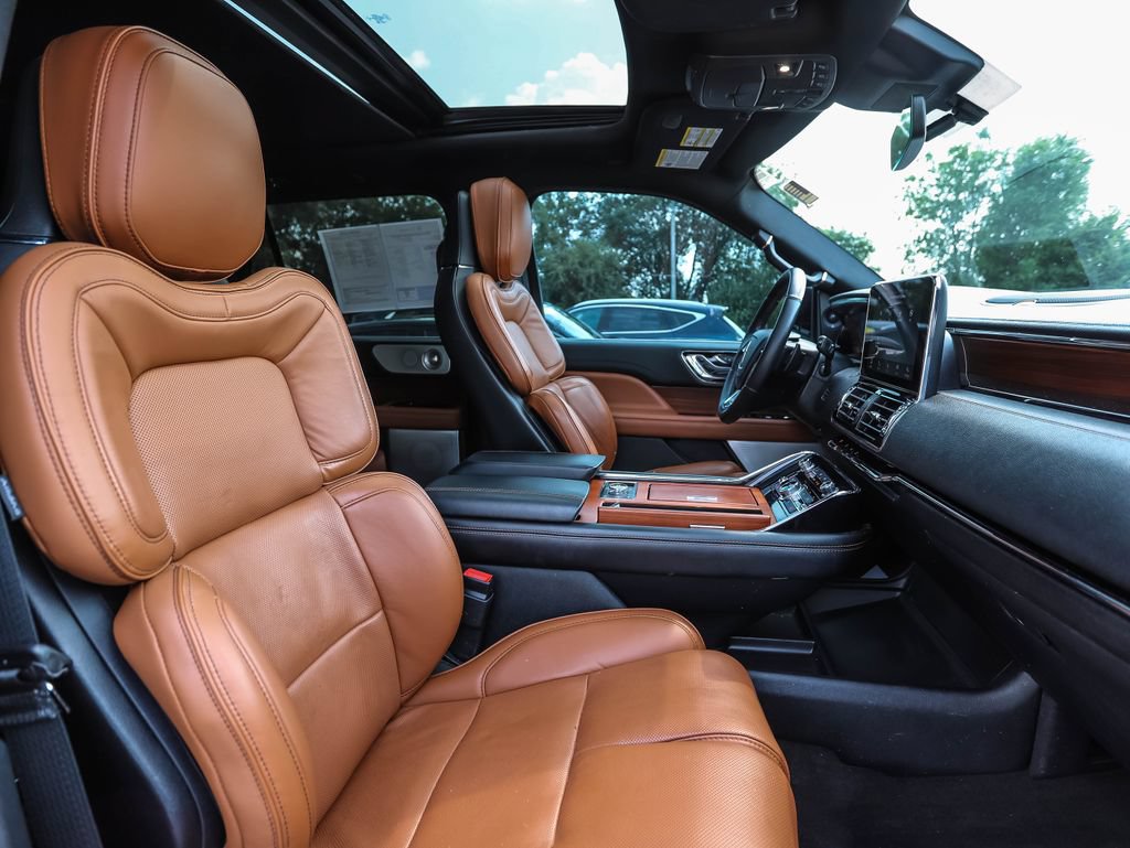 Used 2019 Lincoln Navigator Reserve AWD/4WD image 35