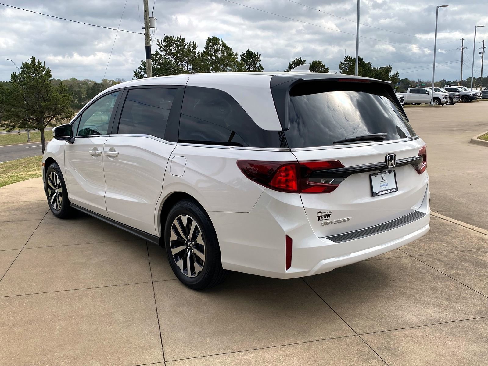 Used 2026 Honda Odyssey EX-L image 4