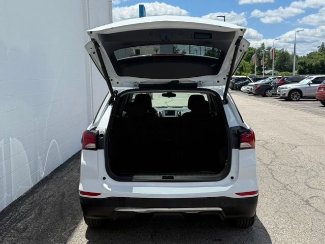 Certified 2024 Chevrolet Equinox LT w/ LPO, Floor Liner Package FWD image 7