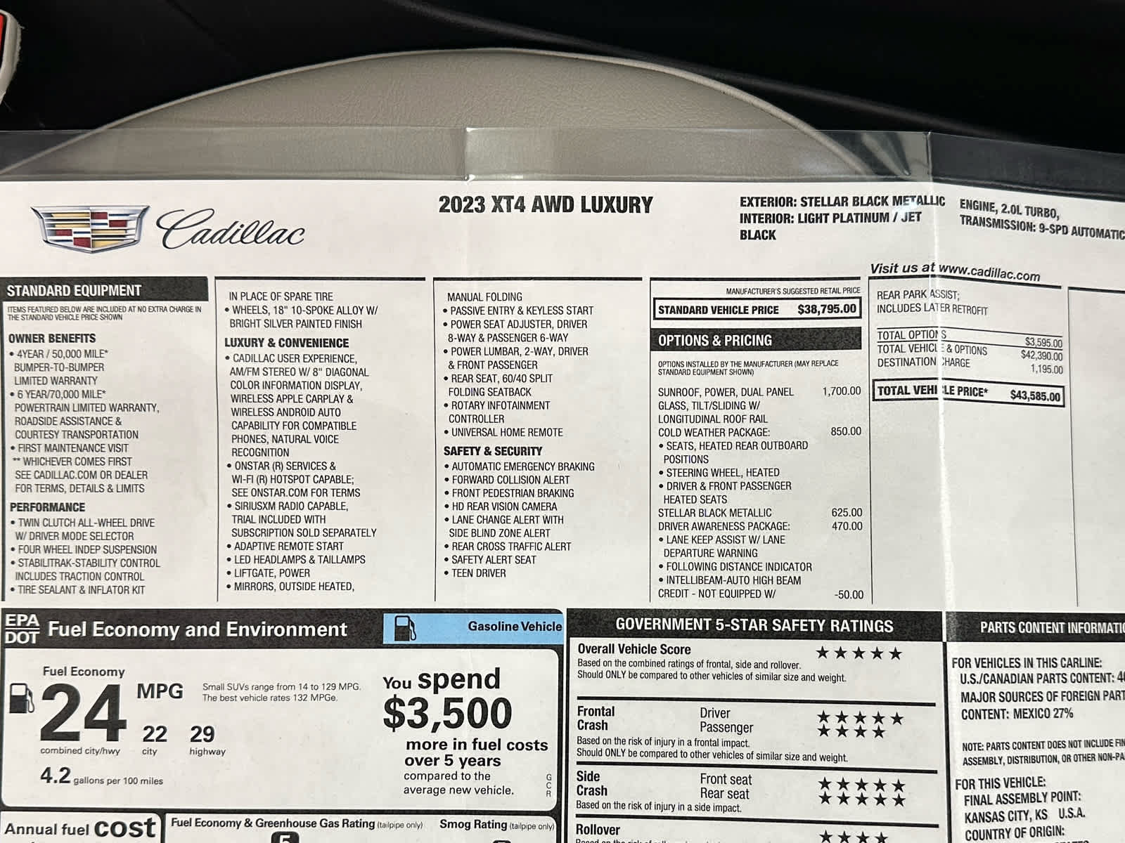 Used 2023 Cadillac XT4 Luxury w/ Cold Weather Package AWD/4WD image 43