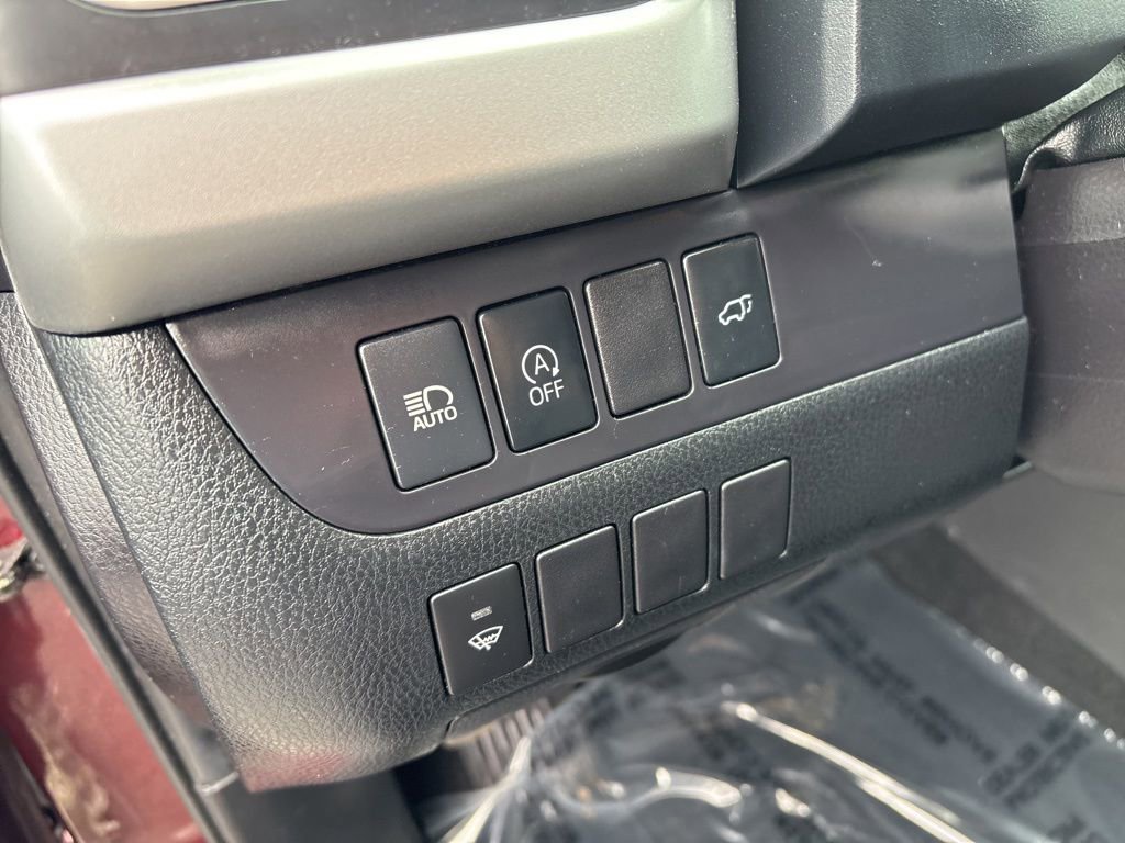 Used 2019 Toyota Highlander XLE image 22