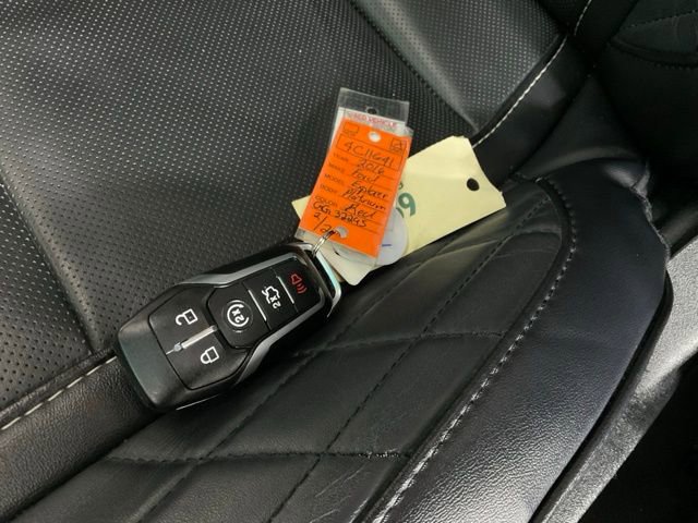 Used 2016 Ford Explorer Platinum image 42