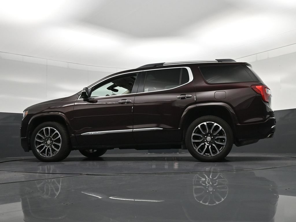 Used 2020 GMC Acadia Denali w/ Technology Package FWD image 32