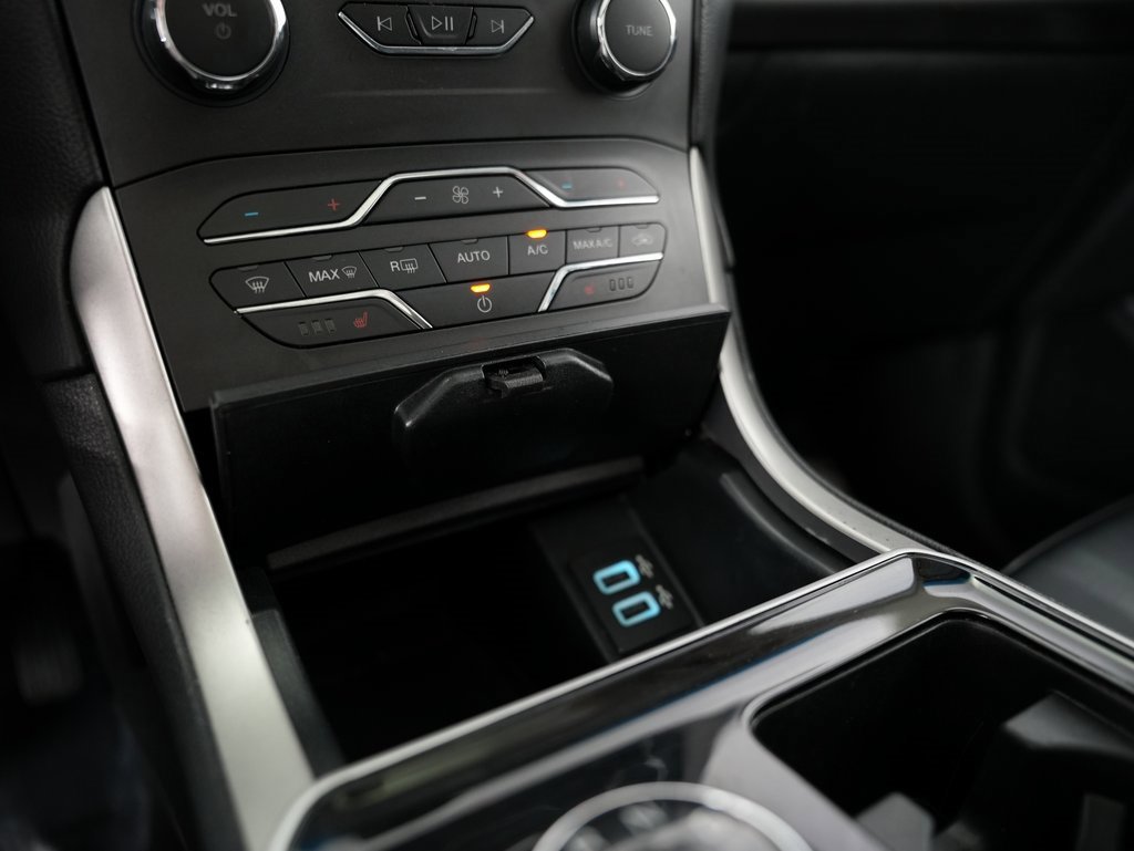 Used 2020 Ford Edge SEL w/ Convenience Package image 27