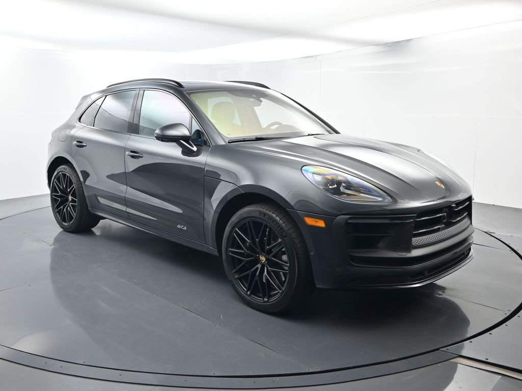 Certified 2025 Porsche Macan GTS image 17