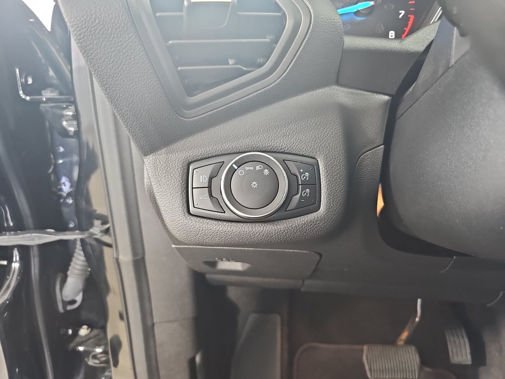 Used 2018 Ford Escape SE FWD image 30