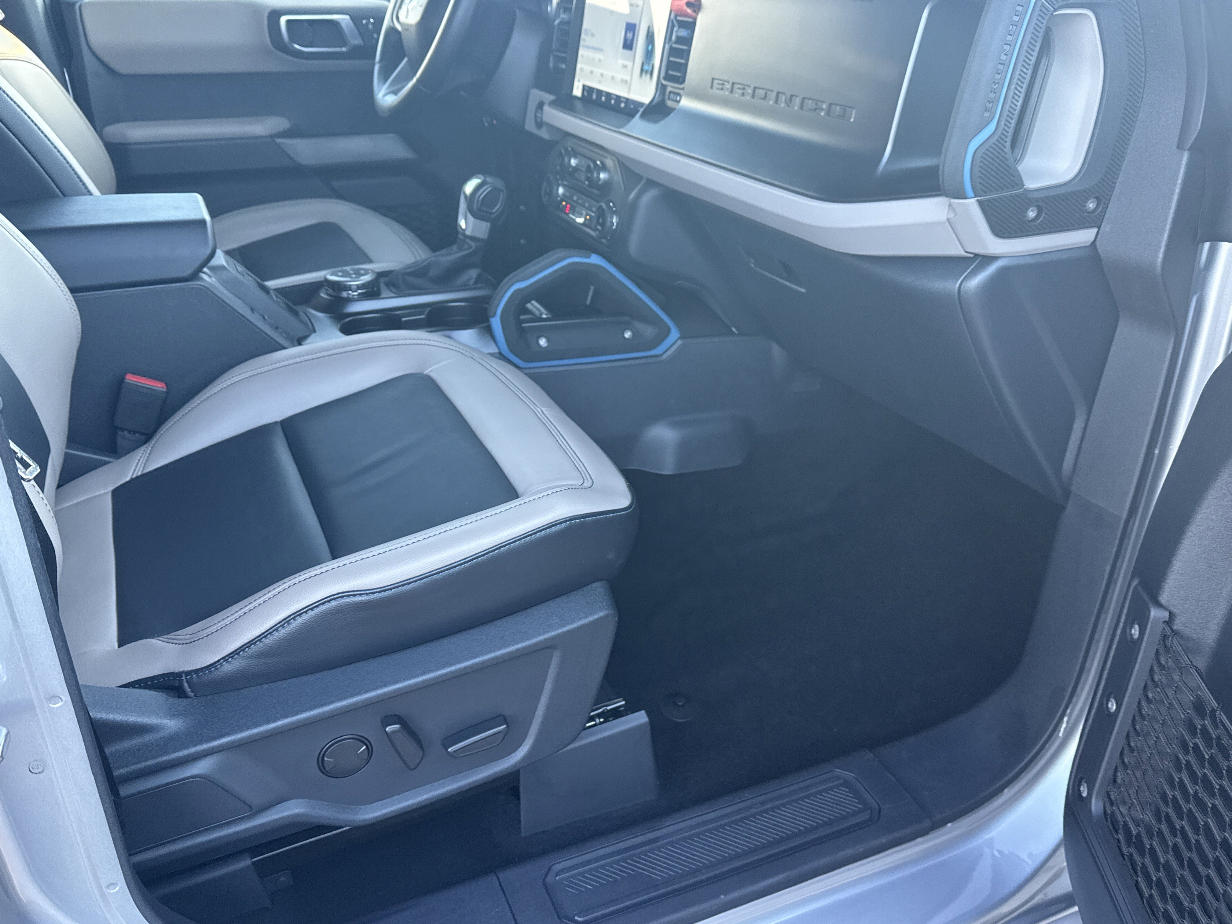 Used 2022 Ford Bronco Wildtrak image 18