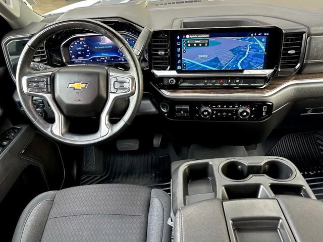 Used 2025 Chevrolet Silverado 2500 LT w/ Convenience Package image 29